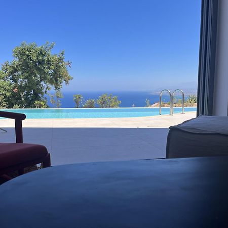 Plethora Luxury Suites Rodhia  Bagian luar foto