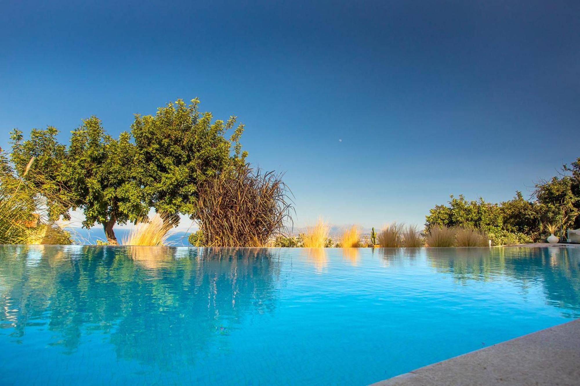 Plethora Luxury Suites Rodhia  Bagian luar foto